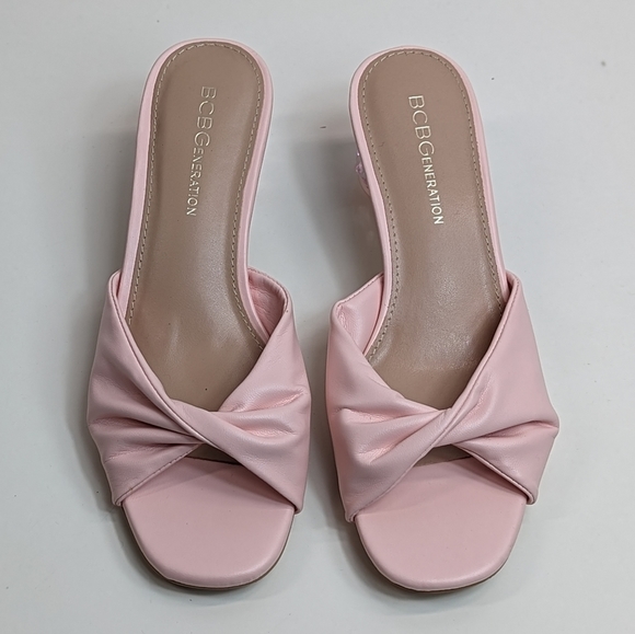 New BCBGeneration Womens Mebba Faux Leather Slip On Slide Sandals Size 5.5 - Picture 4 of 7